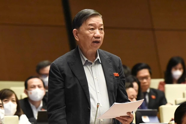 UBND Lệ Thủy thông tin bất ngờ về việc rà soát số tiền Thủy Tiên cứu trợ: Không thể thực hiện, không có báo cáo!-1