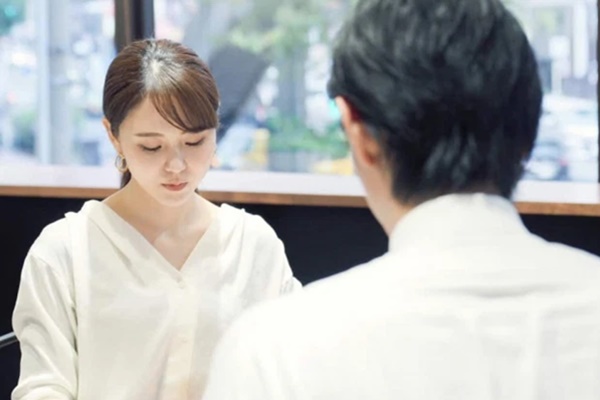 Vợ làm ầm ĩ chỉ vì chiếc thùng rác khiến chồng tức tối bỏ đi, qua 1 tuần trở về anh ta chết đứng nhìn cảnh tượng trong nhà-1