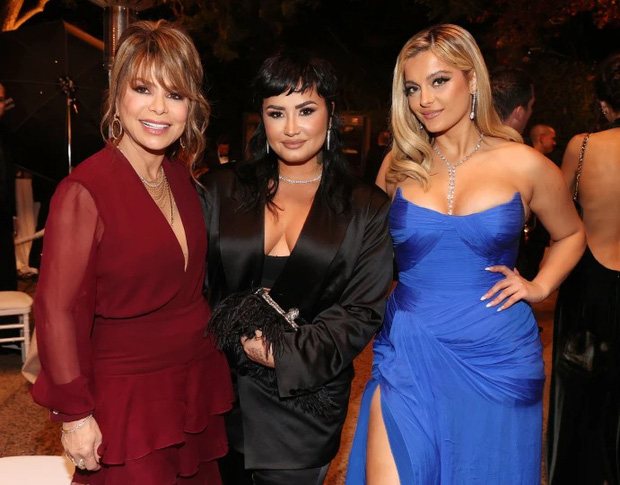 Siêu đám cưới của Paris Hilton rung chuyển Hollywood: Cô dâu thay 4 bộ váy lồng lộn, Kim Kardashian và dàn khách mời hạng A chặt chém bạo liệt body-15