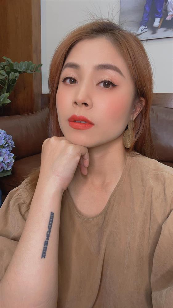 MC Chúng tôi là chiến sĩ khiến dân tình xuýt xoa khi khoe ảnh chụp cùng con trai nhìn như 2 chị em-3