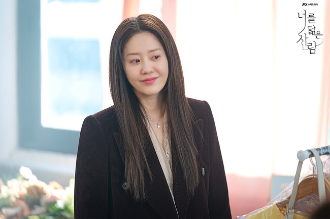 Con dâu cũ của đế chế Samsung đóng phim mới: Style sang chảnh, nhưng nhan sắc tuổi 50 mới gây choáng váng-5