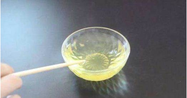 Đừng vội vứt vỏ cam&nbsp;đi! Hãy ngâm nó trong giấm trắng,&nbsp;hiệu quả rất tuyệt vời, lại còn giúp&nbsp;bạn&nbsp;tiết kiệm khoản tiền mỗi năm-3