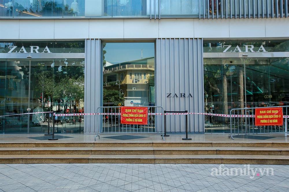 Hà Nội: Tạm phong tỏa cửa hàng Zara ở Vincom Bà Triệu sau khi phát hiện khách hàng là F0 từng đến mua sắm-2
