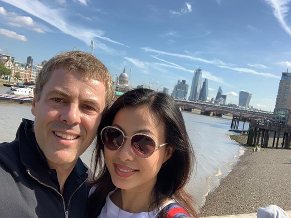 Hoa hậu giàu nhất Việt Nam” từng ở nhà dát vàng 300 tỷ giờ ra sao?-4