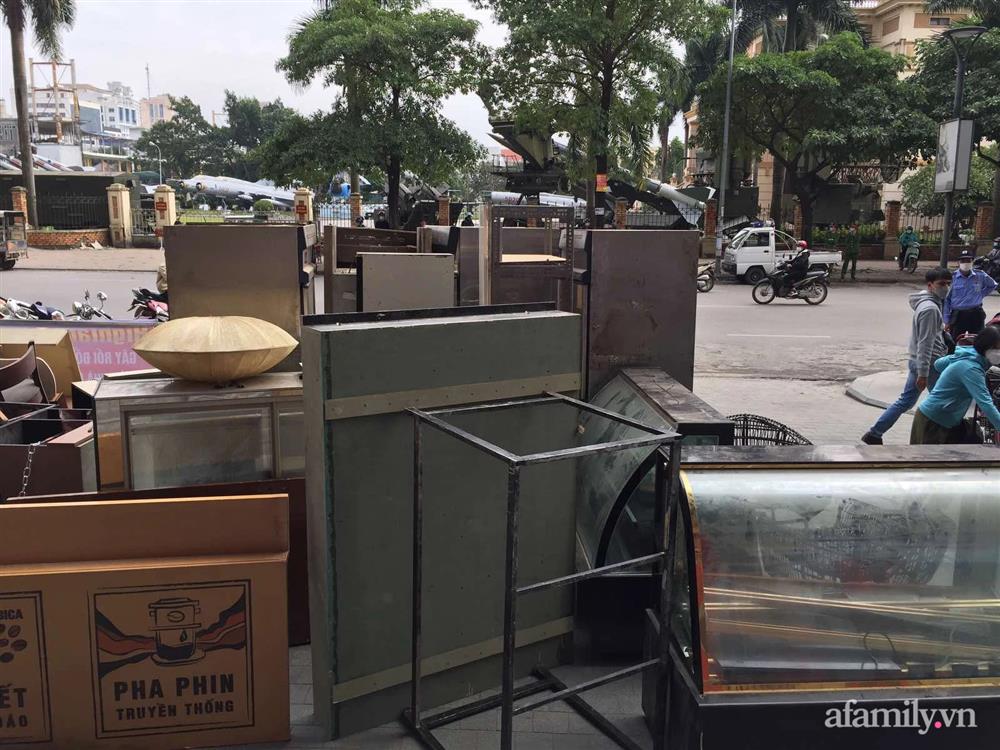 Hà Nội: Gần 100 người đại náo Highlands Coffee Artemis, đánh bảo vệ tòa nhà nhập viện sau khi bị tố nợ hơn 1 tỷ tiền thuê mặt bằng-4