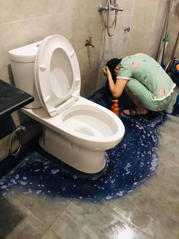 Cười ra nước mắt với những pha mua thuốc tự nhuộm ở nhà: Hại bản thân tới mức không nhận ra, nhà tắm biến thành thảm họa-5