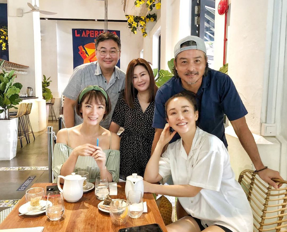 Mỹ nữ Tiếu ngạo giang hồ bị bạn trai lừa tiền, phải mở tiệm mát-xa trả nợ, 1 mình nuôi con-11