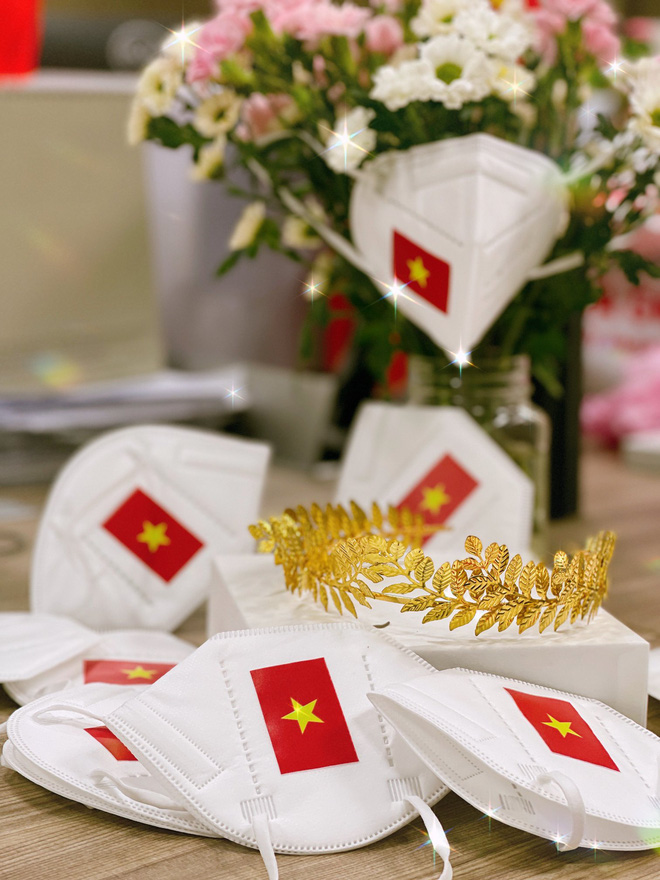 Cận cảnh chiếc vòng nguyệt quế dành riêng cho Quán quân Olympia hôm nay, ước mơ của mọi thế hệ học trò suốt 20 năm là đây!-3