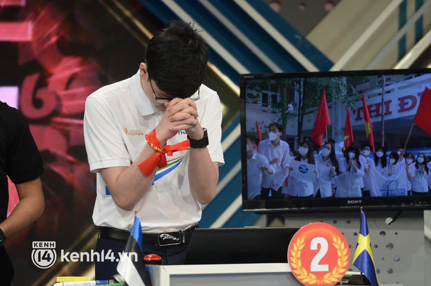 Chung kết Đường Lên Đỉnh Olympia mùa thứ 21: Nam sinh Quảng Ninh thi đấu không còn gì để chê, trở thành Tân Quán quân!-2