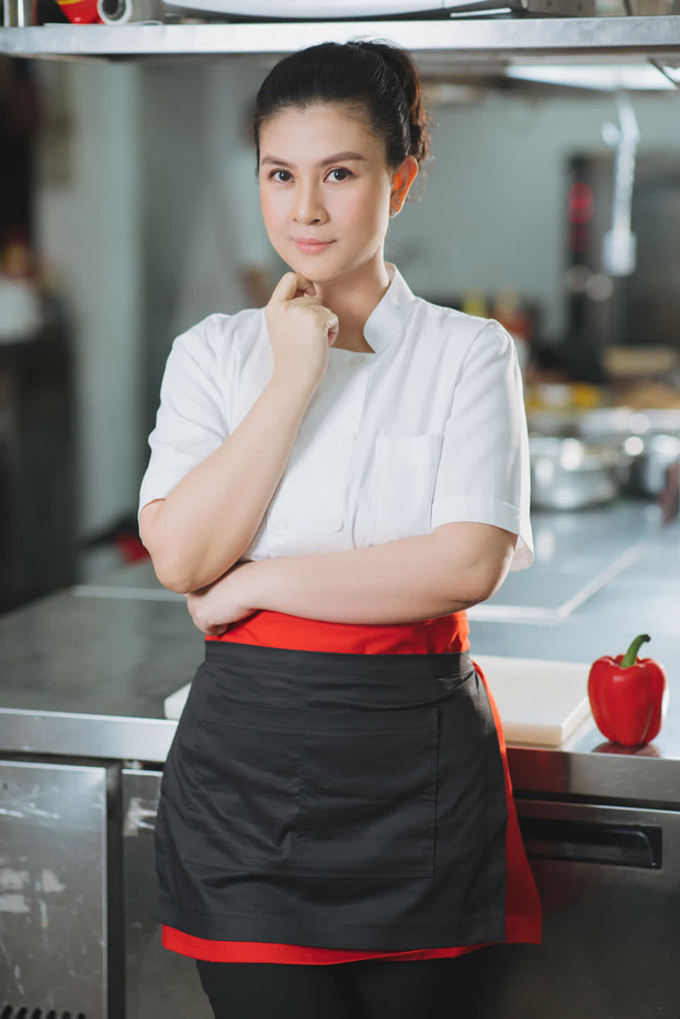 Sốc: Vợ cũ Phước Sang bị tạt mắm tôm vào nhà hàng, nghi do chủ nợ dù đã ly hôn 10 năm-4