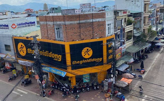 Lần đầu lên tiếng về ồn ào quanh chuyện thuê mặt bằng: Ông chủ Thế Giới Di Động nói gì?-1