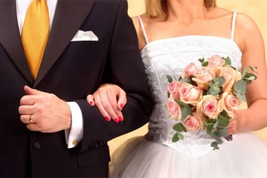 Mẹ từ chối đến dự hôn lễ của con gái vì