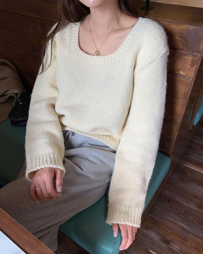 Áo len trắng mặc kiểu gì cũng đẹp, chị em cứ mạnh dạn sắm lấy 2 đến 3 chiếc-3