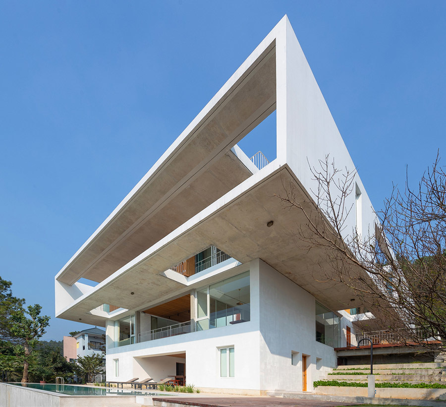 Choáng ngợp với biệt thự gần 500m2 có ao cá giữa nhà ở Tam Đảo-9