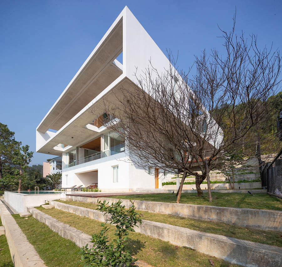 Choáng ngợp với biệt thự gần 500m2 có ao cá giữa nhà ở Tam Đảo-23