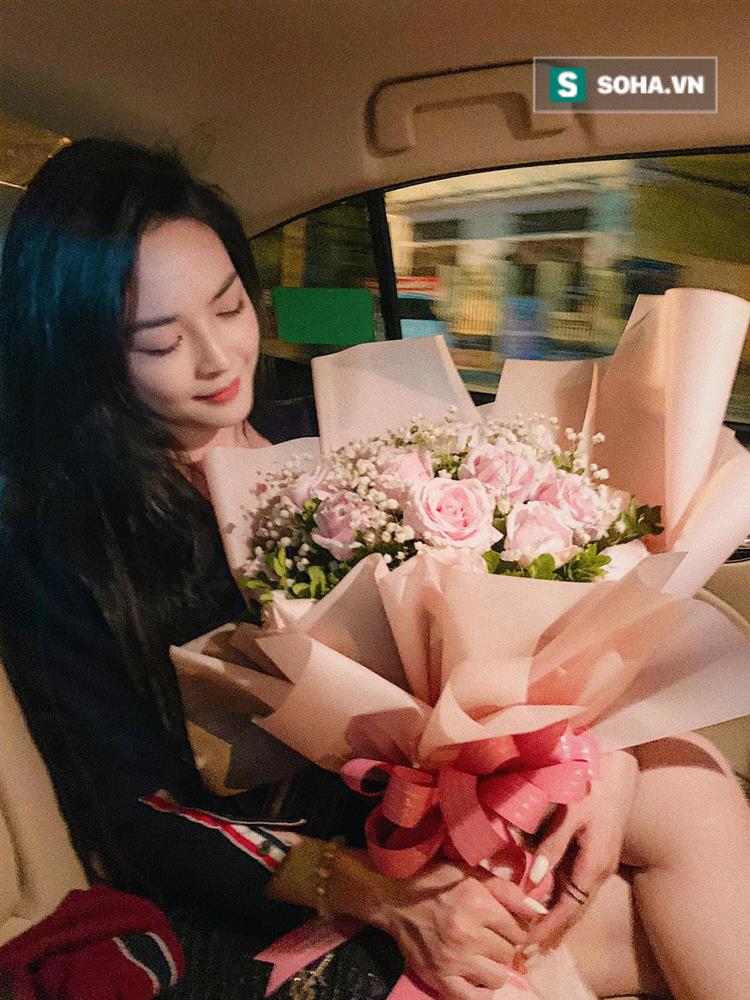 Hot girl phẫu thuật thẩm mỹ Vũ Thanh Quỳnh sau 7 năm lột xác: Lộng lẫy hơn, giàu có thêm-10