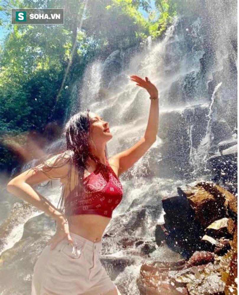 Hot girl phẫu thuật thẩm mỹ Vũ Thanh Quỳnh sau 7 năm lột xác: Lộng lẫy hơn, giàu có thêm-6