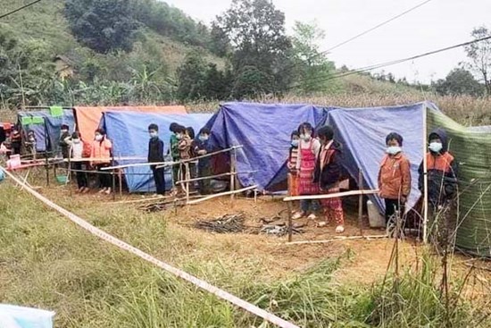 Sự thật đằng sau bức ảnh khu cách ly tập trung của học sinh ở lán trại, 