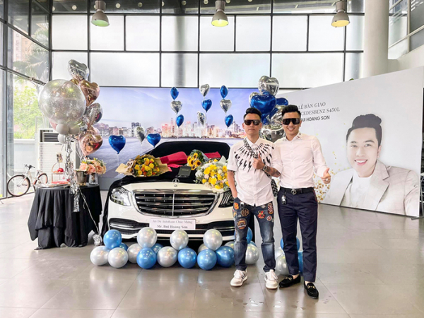 Những bí mật phía sau hotboy cưỡi Merc”-2