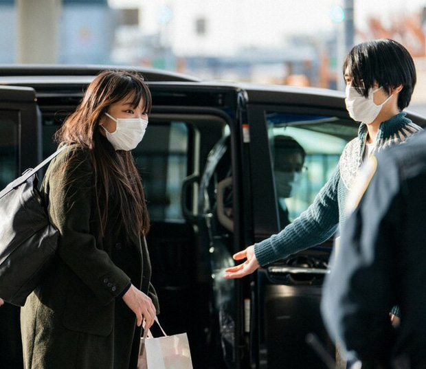 Hình ảnh đầu tiên của cựu Công chúa Nhật trên đất Mỹ: Lần đầu nở nụ cười rạng rỡ sau kết hôn-2