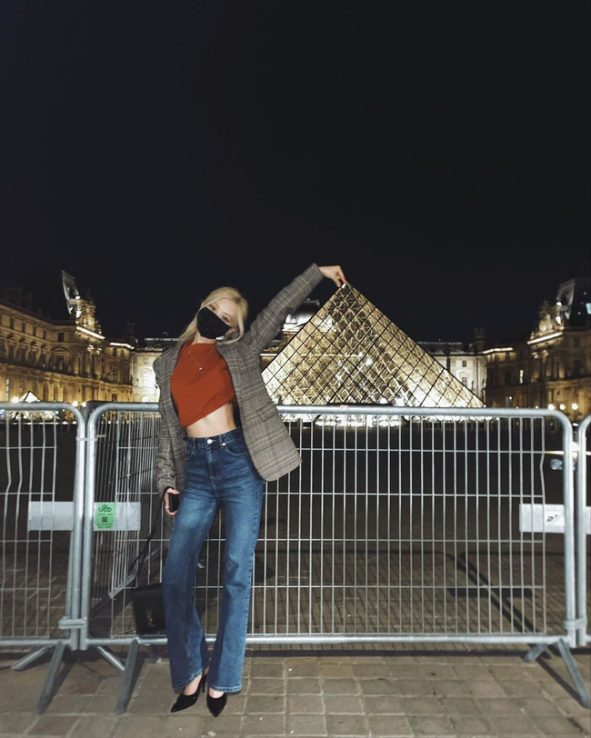 Nghiện blazer nhất Black Pink, Rosé có cả loạt cách mix để style không bao giờ bị nhàm chán-7