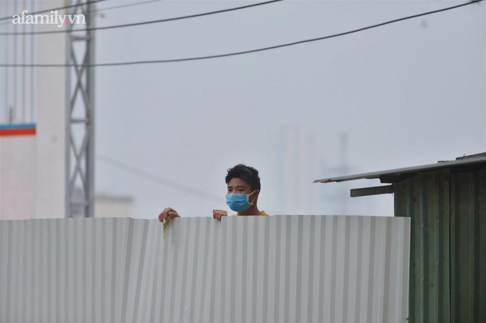 Cận cảnh công trường có 22 công nhân mắc COVID-19 chưa rõ nguồn lây đang được phong tỏa ở Hà Nội-1