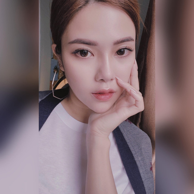 Đôi vợ chồng giàu sụ chính thức nhập hội Hot family” Sài Thành, đi thăm ruộng” bằng Rolls Royce bạc tỷ thì loạt thú vui xa xỉ khác đã là gì!?-7