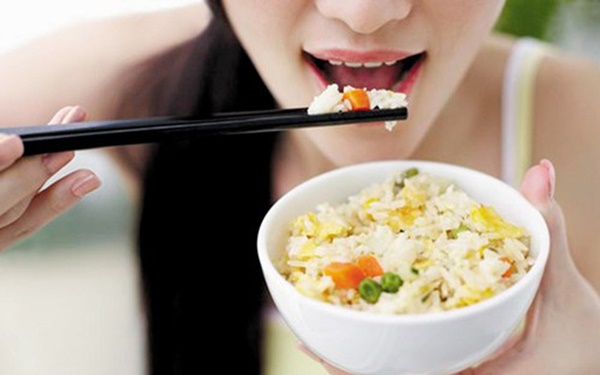 Đêm nào cũng tỉnh giấc vì 3 lý do kỳ lạ này, coi chừng đường huyết tăng cao quá mức, chủ quan có thể gây biến chứng nguy hiểm cho tim, thận-4