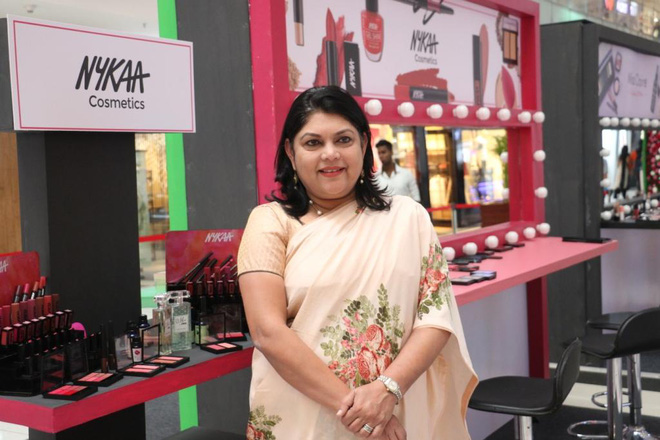 Nữ tỷ phú tự thân đáng ngưỡng mộ nhất hiện tại: Dám làm lại từ đầu ở tuổi 50, sự nghiệp khiến đấng mày râu nể phục-4