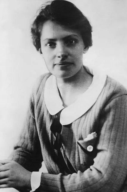 Thiếu nữ tự xưng công chúa quyền quý nhất châu Âu thoát chết sau cuộc hành quyết đẫm máu, vài thập kỷ sau lộ kết quả ADN gây sốc-6