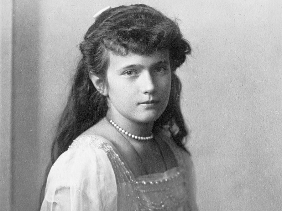 Thiếu nữ tự xưng công chúa quyền quý nhất châu Âu thoát chết sau cuộc hành quyết đẫm máu, vài thập kỷ sau lộ kết quả ADN gây sốc-9