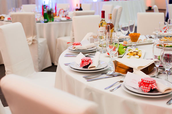 Bắt quả tang chồng và khách nữ trong nhà nghỉ, vợ dằn mặt tại trận khiến tiểu tam câm nín!-1