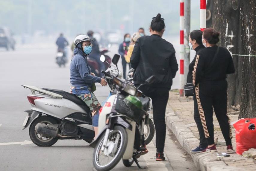 Phe vé khóc ròng trước trận Việt Nam - Ả Rập Saudi vào tối nay-4