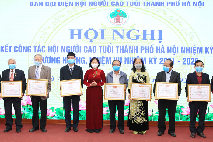 Phát huy tinh thần đoàn kết, sáng tạo, nêu cao tinh thần Tuổi cao - Gương sáng”-3