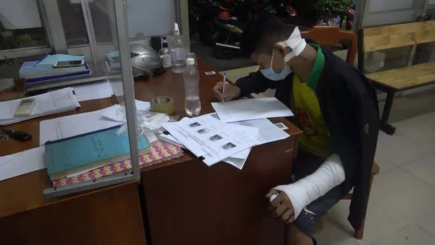 Cãi nhau trên mạng, hai thiếu niên ở quận Bình Tân bị chém dữ dội-2