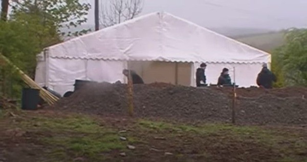 Triệu phú đặt niềm tin nhầm chỗ, rước sói vào nhà lấy đi 5 mạng người khiến gia đình diệt vong, chết cũng chưa hết đau đớn-5