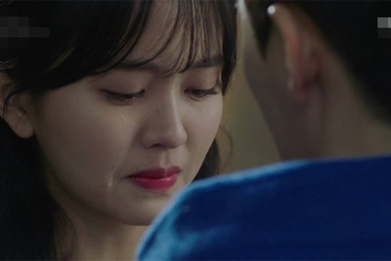 Giữa đêm khuya, cô bạn thân bỏ trốn khỏi nhà tôi bằng một chiếc xe hơi sang trọng, để rồi vợ chồng tôi lĩnh đủ hậu quả