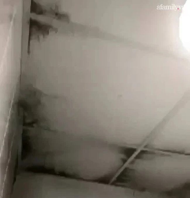 Hà Nội: Căn hộ chung cư khói đen mù mịt do hỏa hoạn ở tầng dưới, chủ nhà bức xúc vì hệ thống báo cháy không hoạt động-2