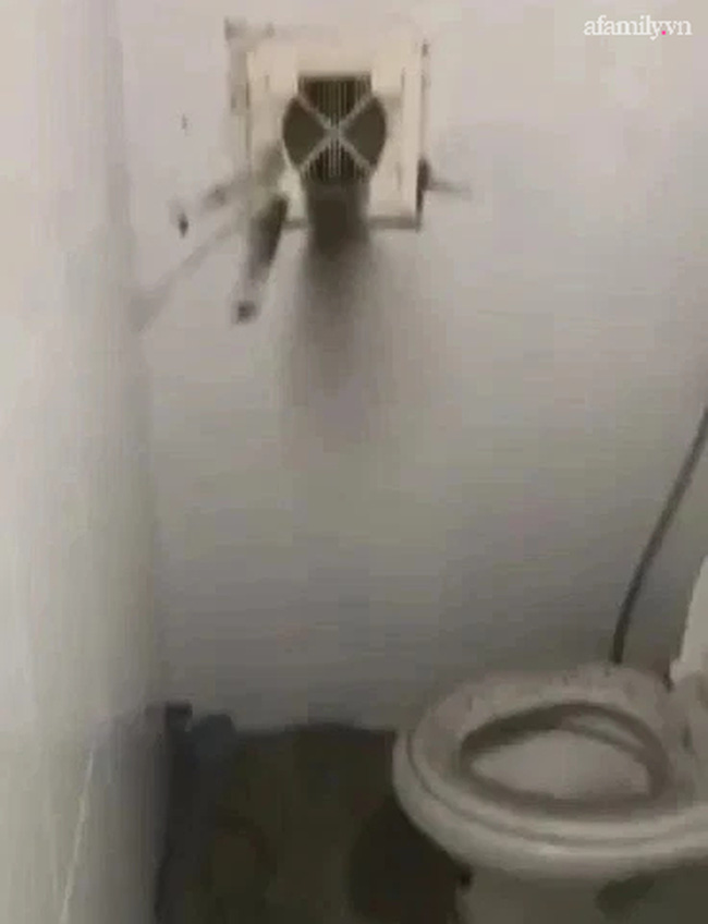 Hà Nội: Căn hộ chung cư khói đen mù mịt do hỏa hoạn ở tầng dưới, chủ nhà bức xúc vì hệ thống báo cháy không hoạt động-3