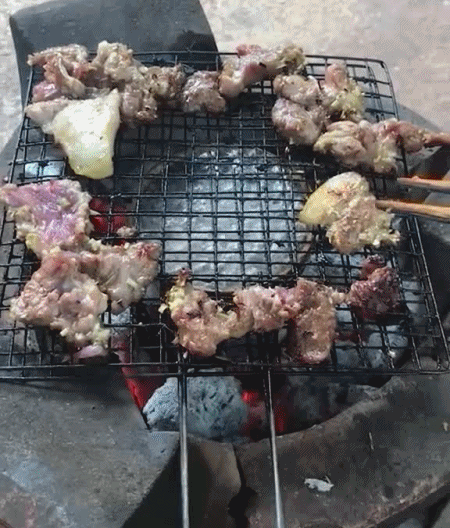 Thịt nướng muốn mềm ngon thì không thể bỏ qua 2 mẹo này, nướng xong vệ sinh vỉ cực nhanh!-2
