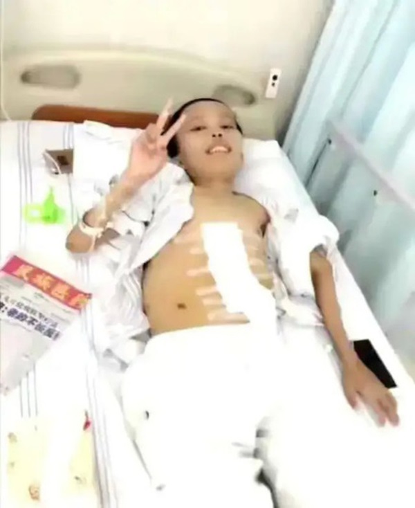 Đại gia xấu nhất Trung Quốc” gây bất ngờ khi lộ tin sắp lấy vợ, ngoại hình cô dâu khiến dân tình sốt xình xịch-4