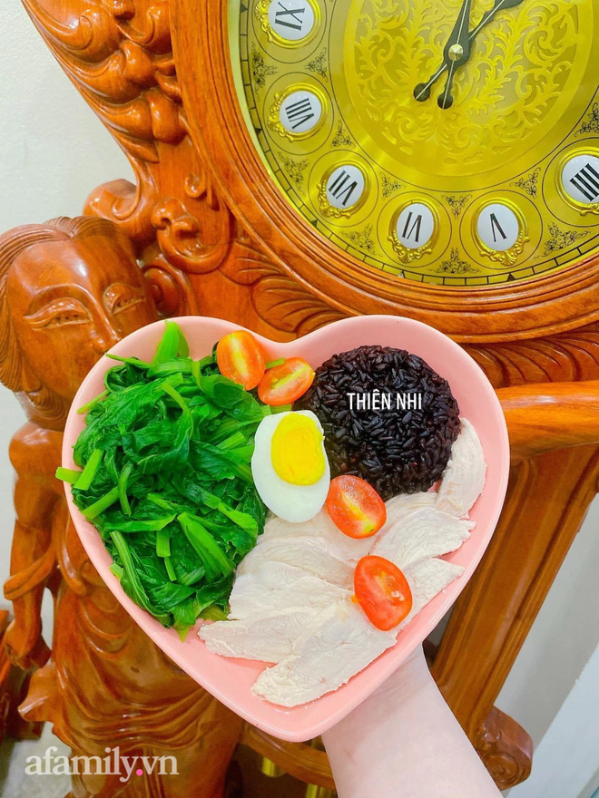 Bị mỉa mai ôi con này đẻ xong xấu kinh khủng thế, bà mẹ 2 con đáp trả bằng sự lột xác khiến những người chê bai phải nín lặng-6