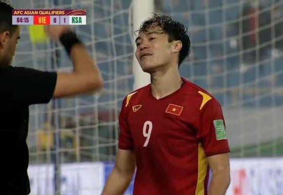 Văn Toàn, Tấn Trường và các cầu thủ nói gì sau trận thua thứ 6 tại vòng loại thứ 3 World Cup 2022-8