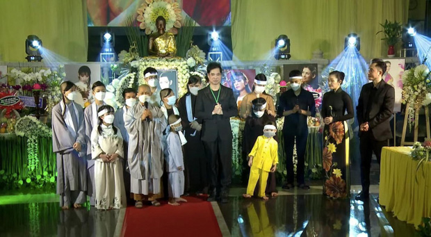 Ekip cố CS Phi Nhung lên tiếng vạch rõ 5 điều vụ từ chối thẳng 500 triệu từ danh ca Ngọc Sơn, nói gì về chuyện làm màu”?-2