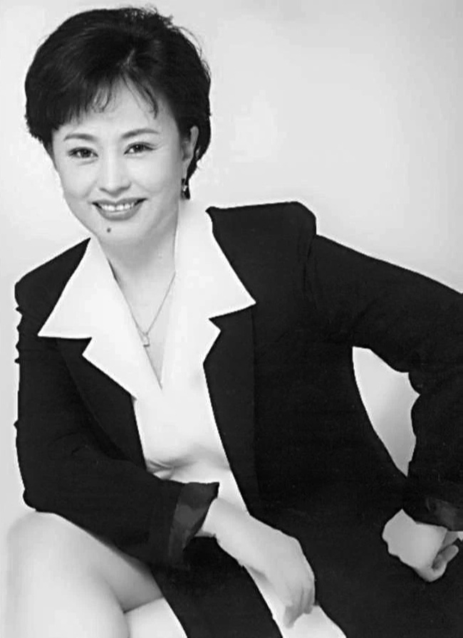 Cãi lời mẹ lấy chồng rồi gặp kết cục thảm hại, người đàn bà ra đi rồi gây dựng cơ đồ 330 tỷ, thành tỷ phú vẫn đối xử kì lạ&nbsp;với nhà chồng cũ-4