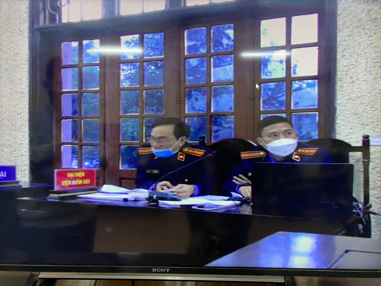 Lời khai gây sốc của bị cáo đốt xác chủ nợ: Đốt cho sạch sẽ, còn một mẩu xương đem ra khu đô thị đập rồi quăng xuống sông-4