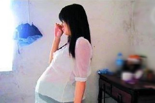 Bảo Thy xuất hiện rạng rỡ sau sinh, khoe ảnh siêu cưng của quý tử và tiết lộ món quà quý giá, đắt tiền cho bé-4