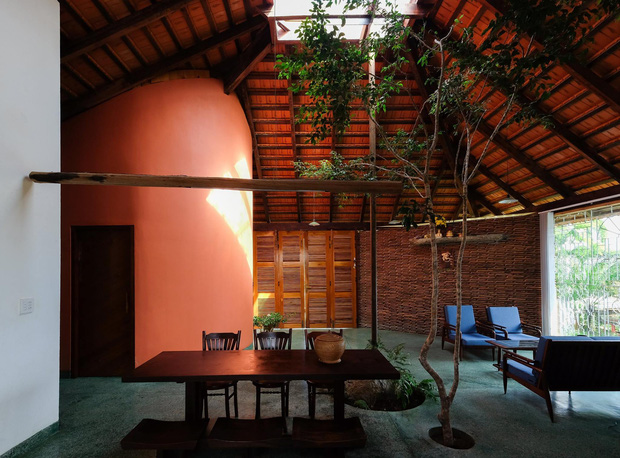 Nhà cấp 4 mái ngói mang hơi thở thôn quê của vợ chồng giáo viên, mộc mạc bình yên giữa phố núi Bảo Lộc (Lâm Đồng)-3