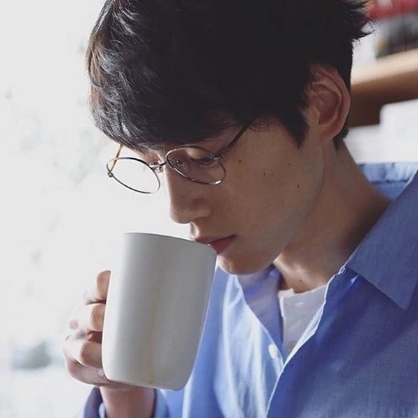 Ly nước đầu tiên trong ngày là rất quan trọng nhưng có 3 loại nước không thích hợp để uống khi đói bụng, đáng lo là nhiều người vẫn sử dụng hàng ngày-1