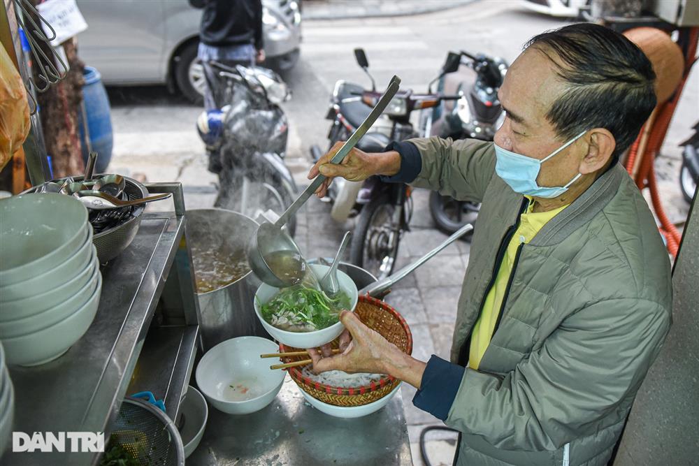 Quán phở lạ đời ở Hà Nội: 40 năm tuyệt đối không dùng chanh, quất-2
